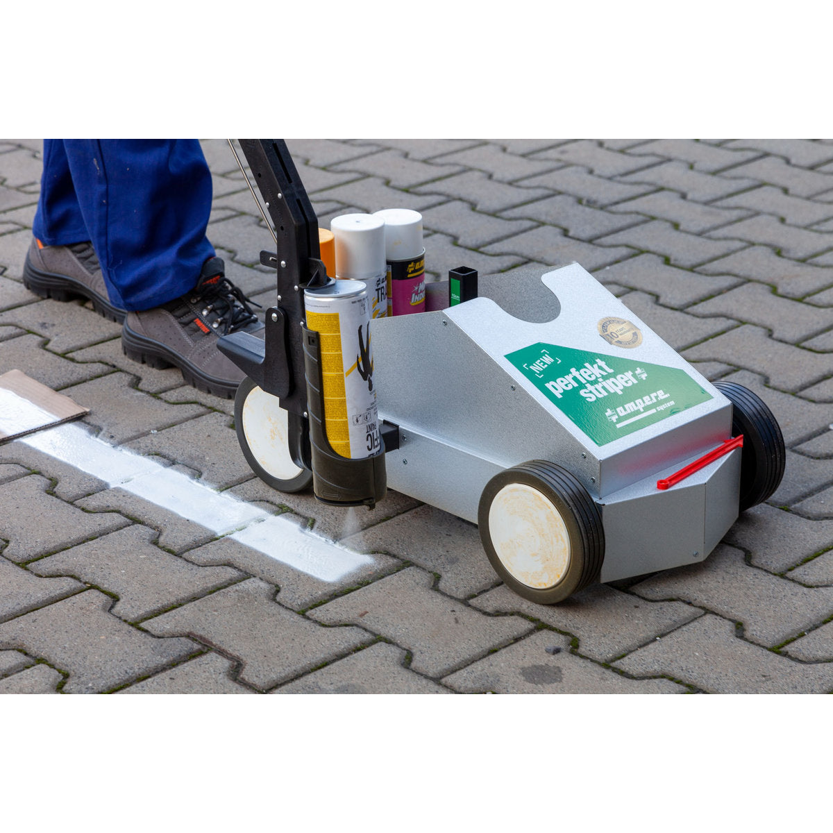Bodenmarkiergerät New Perfekt Striper - Für Traffic Paint, Traffic extra Paint, Traffic Protektor, Metall - Betriebsschutz24